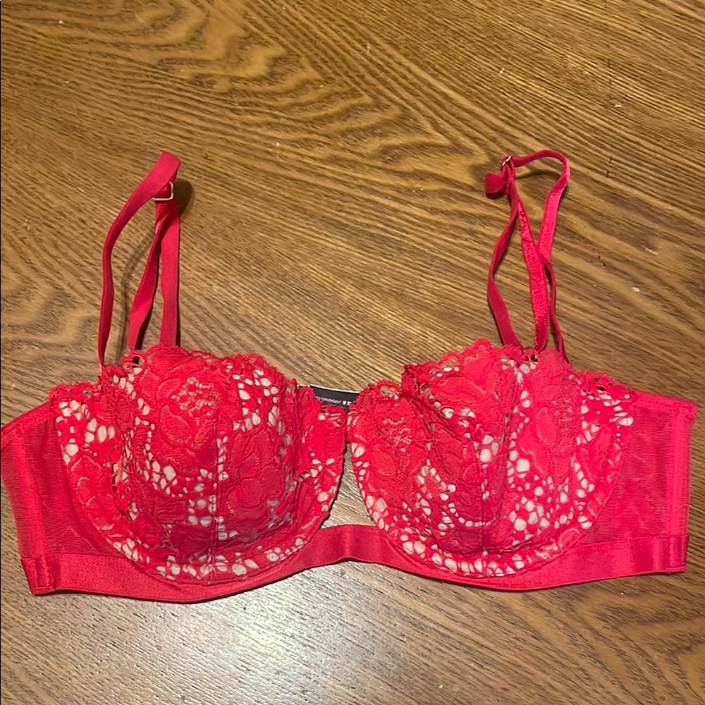 Victoria’s Secret Very Sexy Lined Balconet Elegant Red Lace Bra (36B)